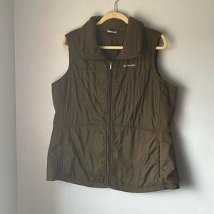 Columbia woman’s vest size 2xl